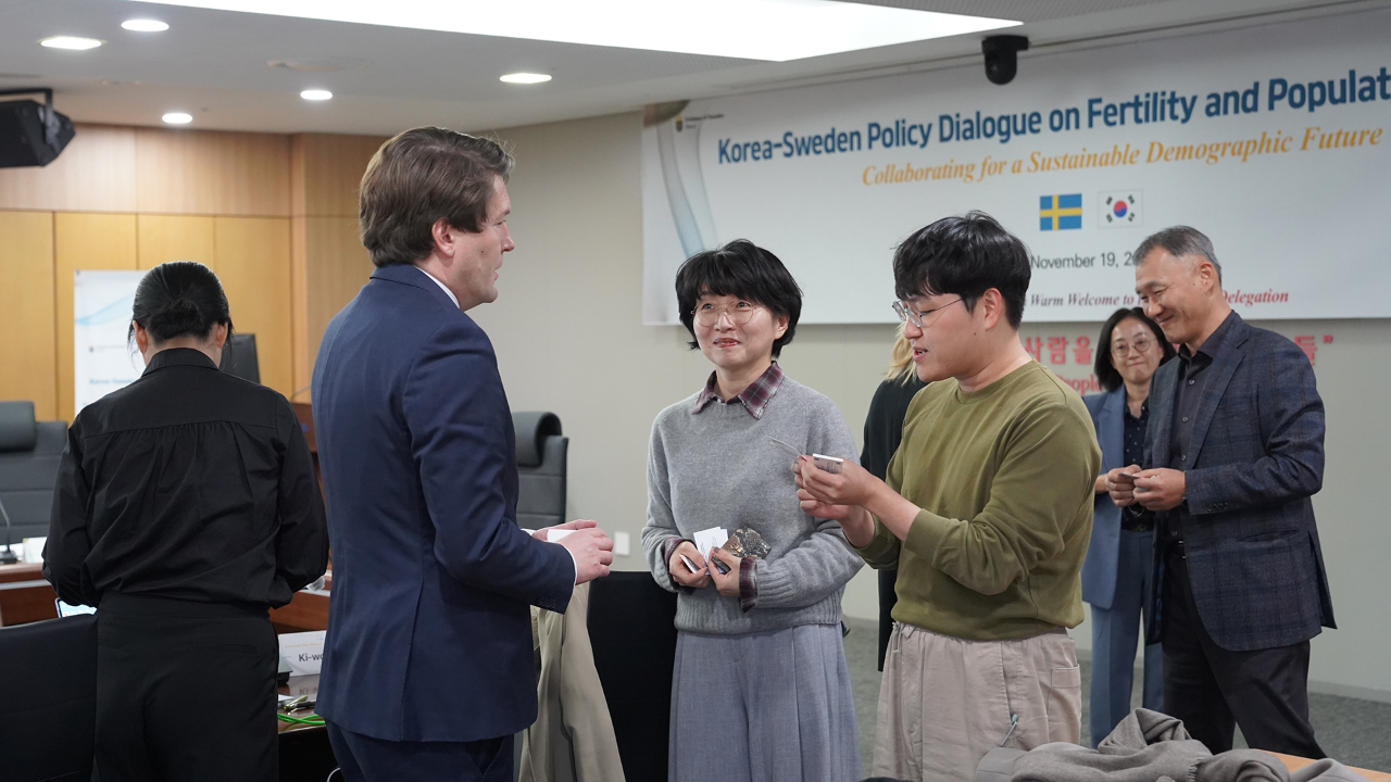 KIHASA Holds Policy Dialogue on Fertility and Population Challenges with Swedish Delegation-2